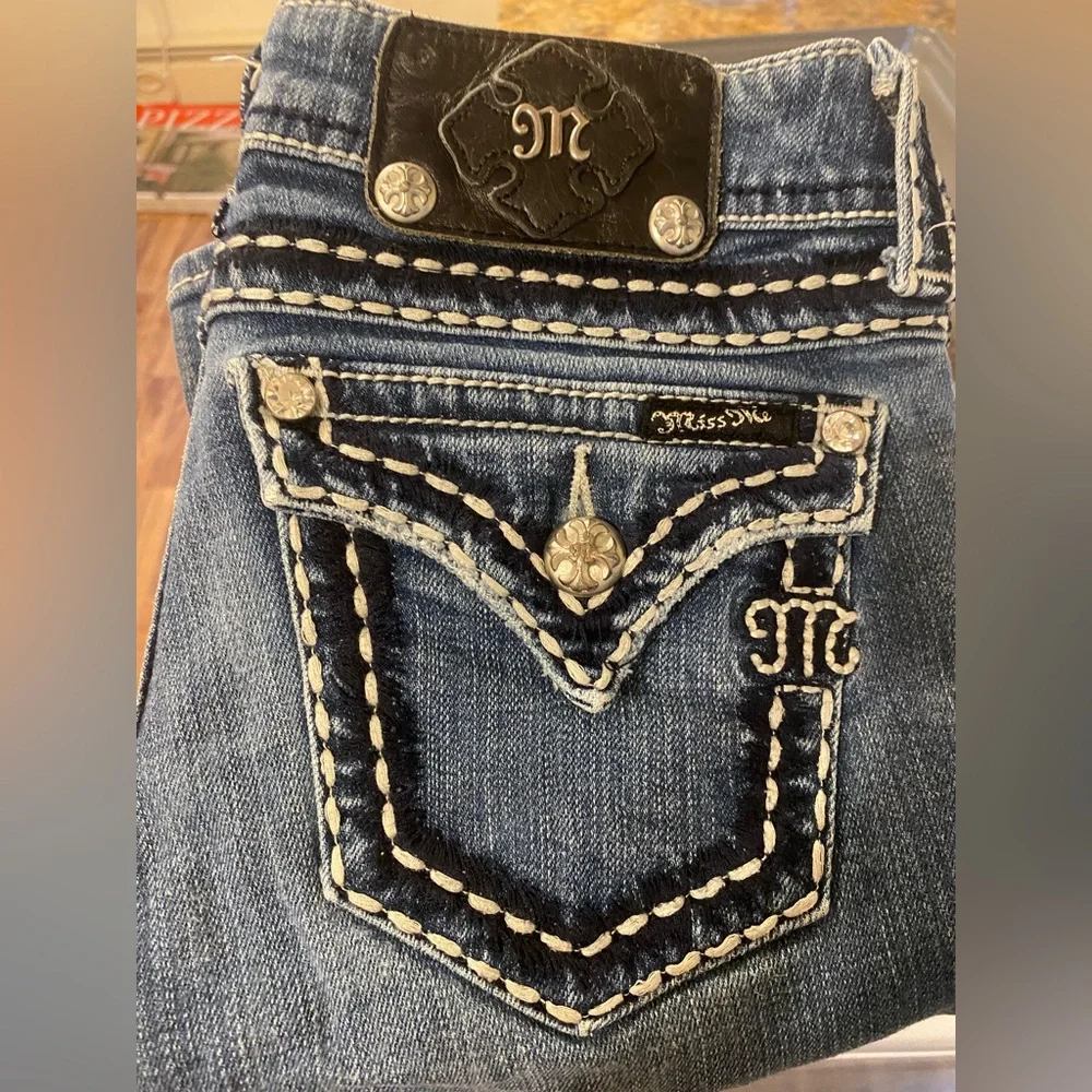 Miss Me Low-Rise Distressed 5 Pocket Boot Cut Jeans - Picture 1 of 10